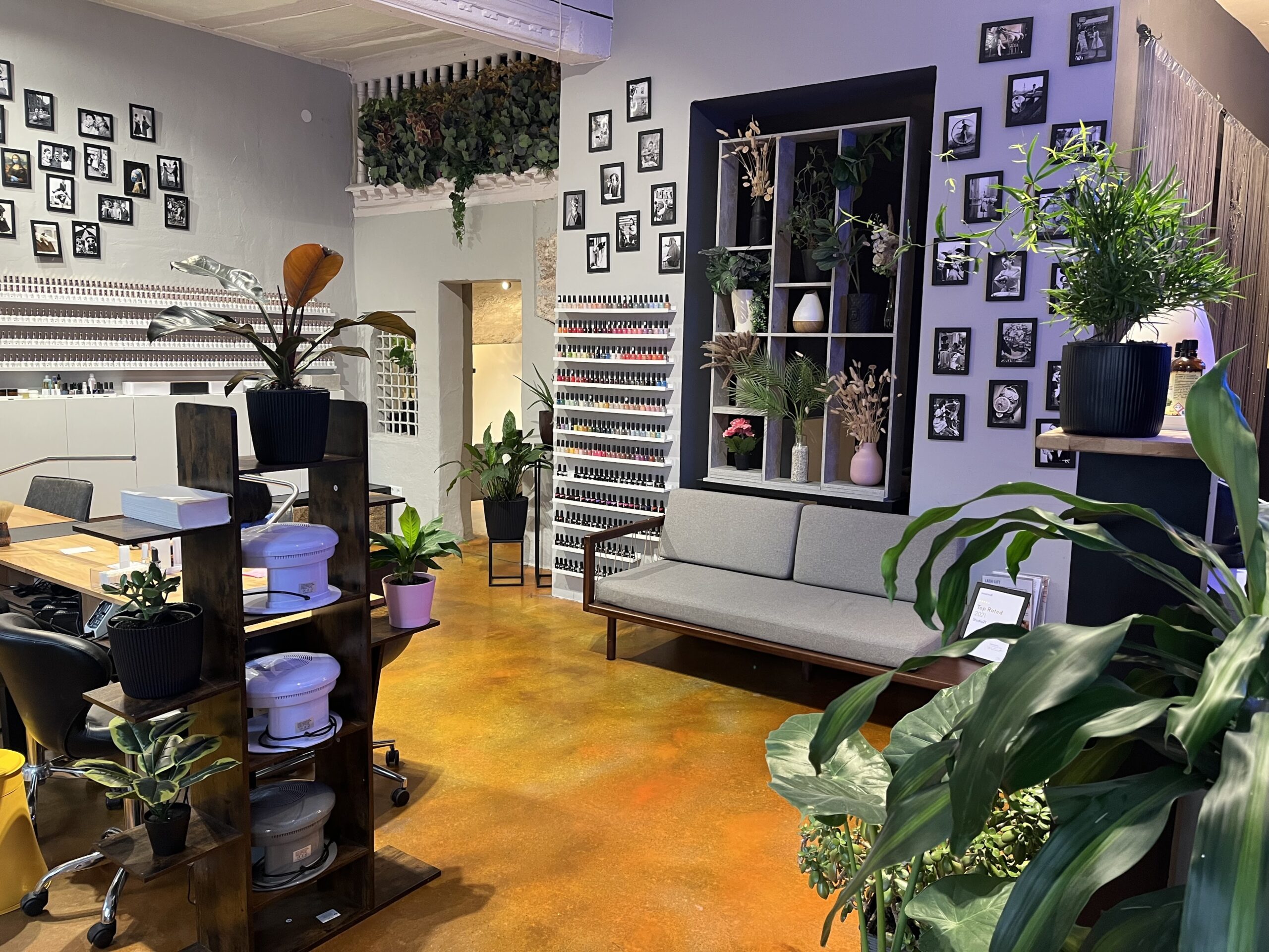 Studio 21 Nails & Lashes